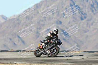 media/Dec-01-2025-Moto Forza (Mon) [[2daa91e15f]]/3-Beginner Group/Session 4 Turn 9/